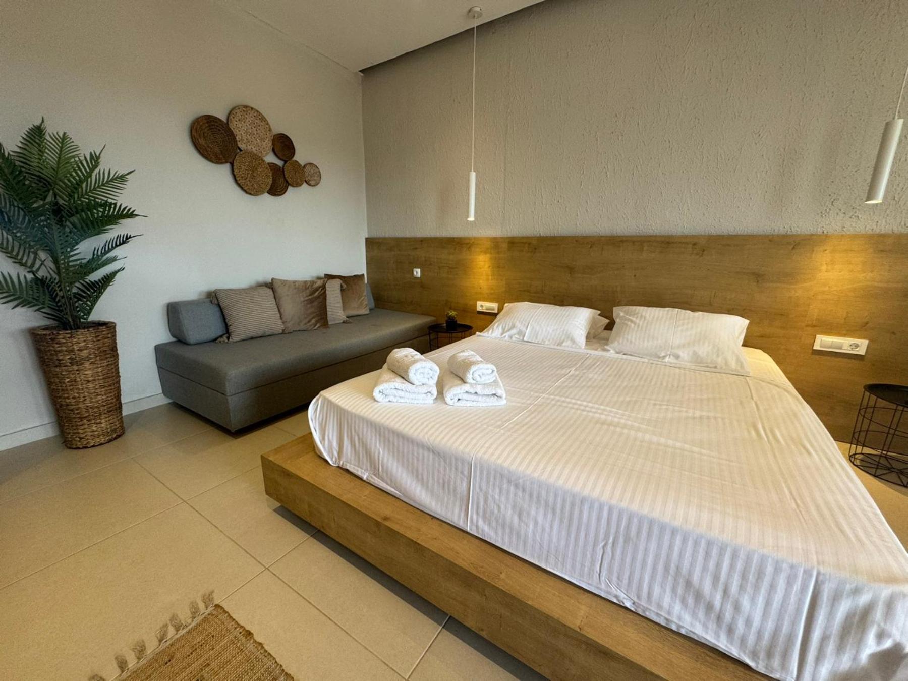 Eleftherias Suites - Near Beach Apartments ماراثي المظهر الخارجي الصورة